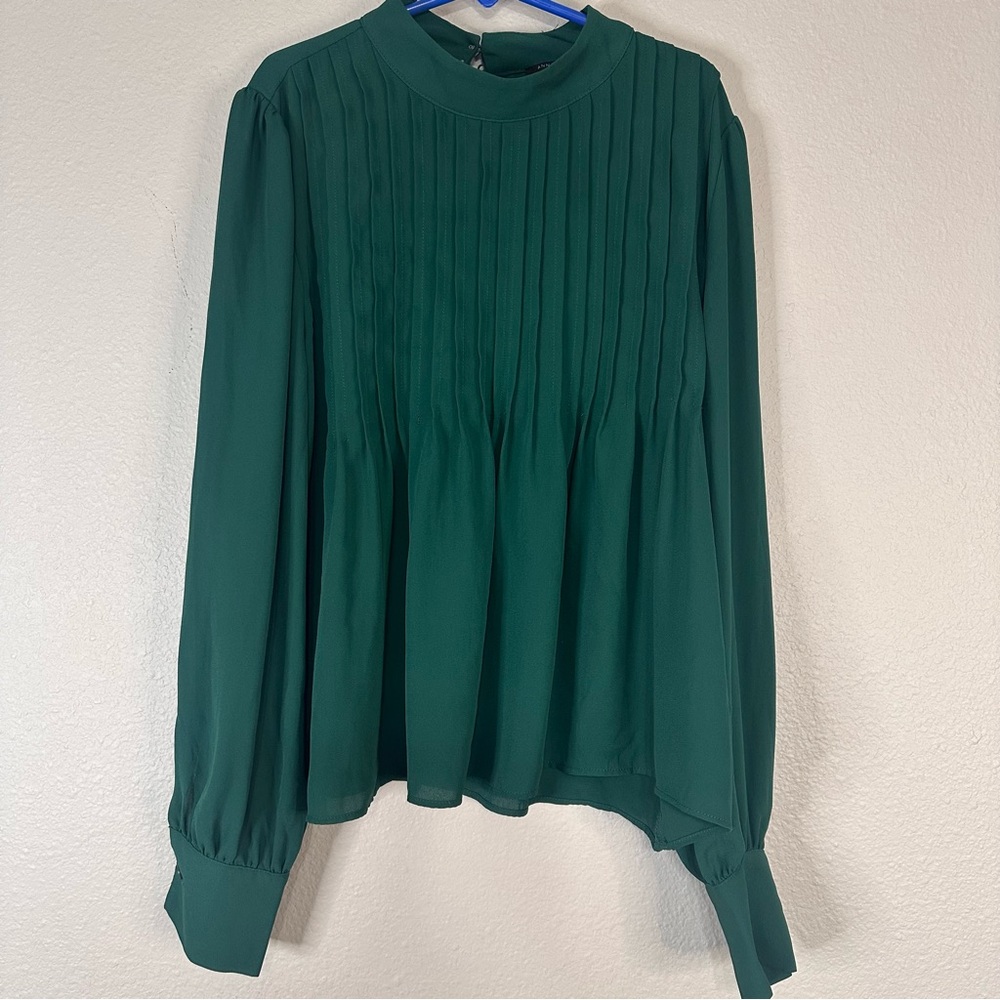Elegant Green Women's Pleated Long Sleeve Top. Petite size XXSP
